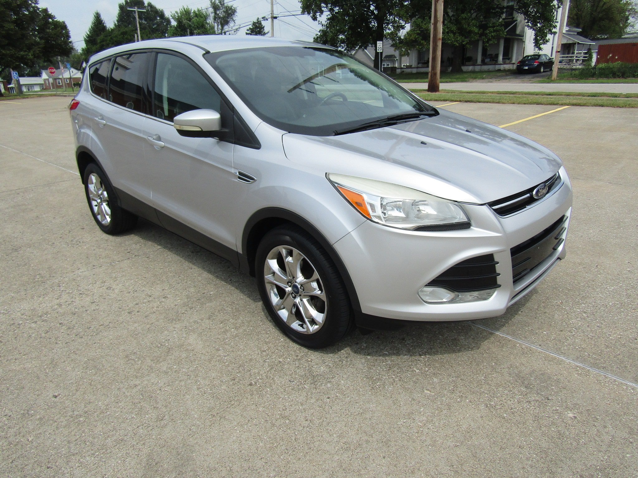 Used 2013 Ford Escape SEL FWD image 1