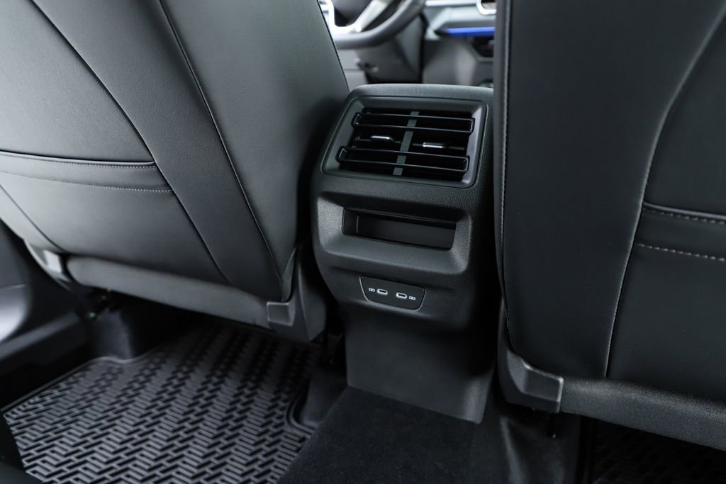 New 2026 Volkswagen Tiguan SE R-Line image 39