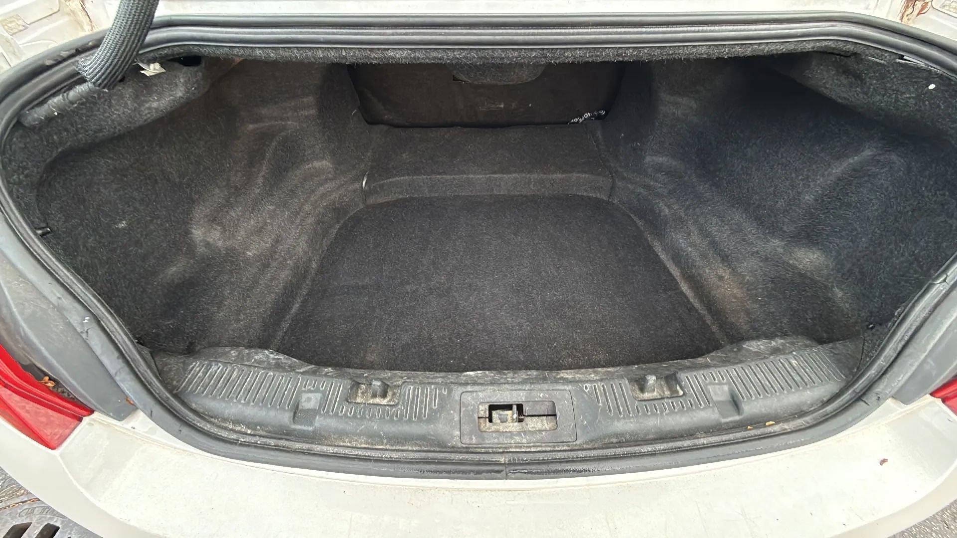 Used 2013 Lincoln MKS image 17