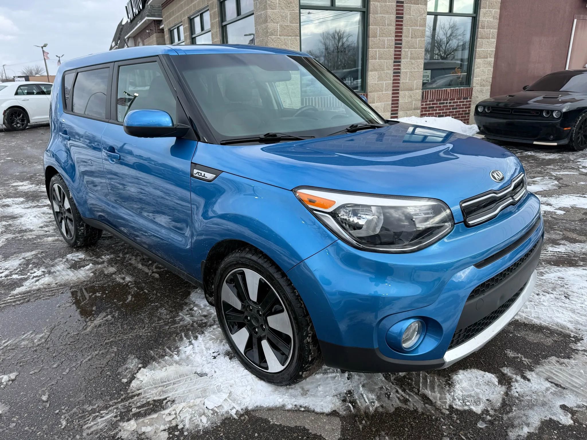 Used 2018 Kia Soul + image 3