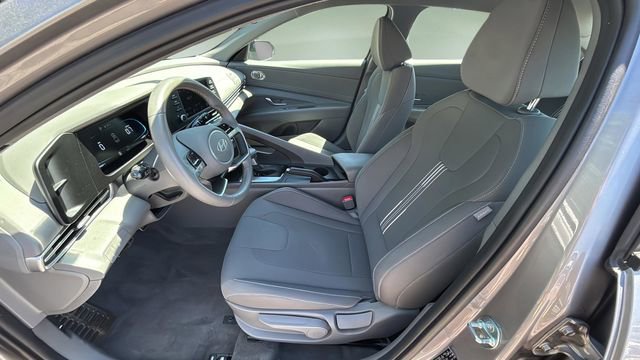 Used 2025 Hyundai Elantra Sport w/ Cargo Package FWD image 18