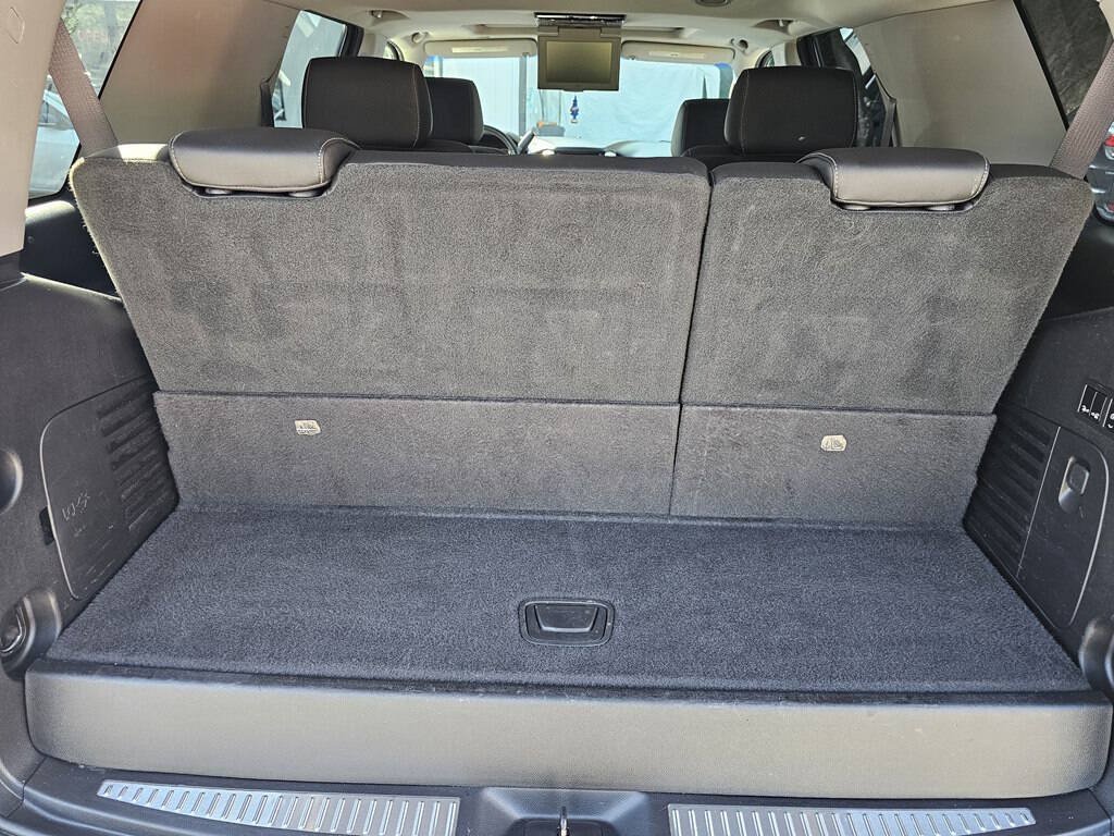 Used 2016 GMC Yukon SLT w/ Open Road Package AWD/4WD image 30
