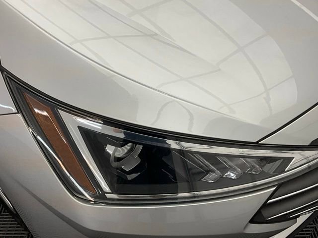 Used 2020 Hyundai Elantra SE w/ Cargo Package (C1) image 21