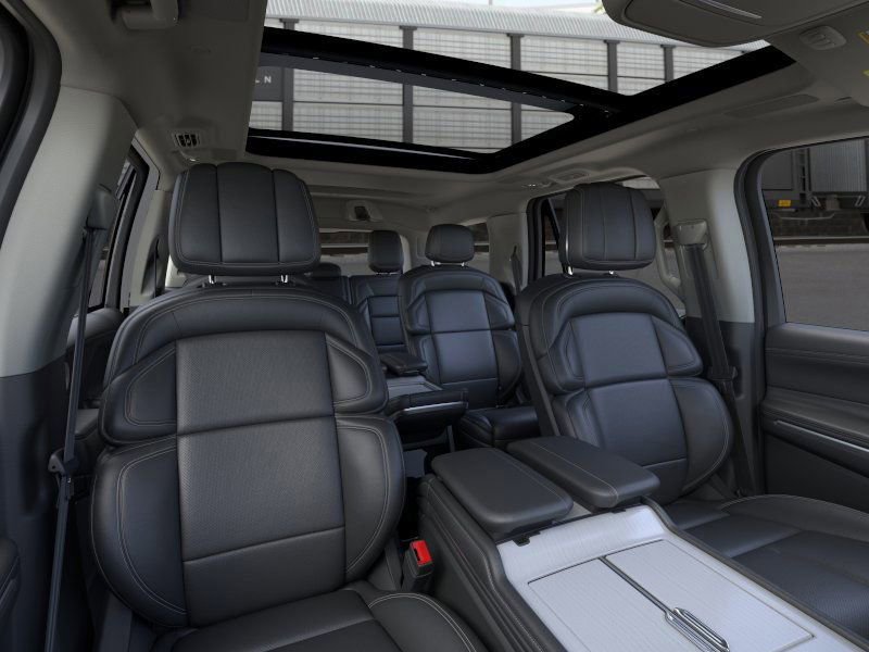 New 2026 Lincoln Navigator Reserve image 11