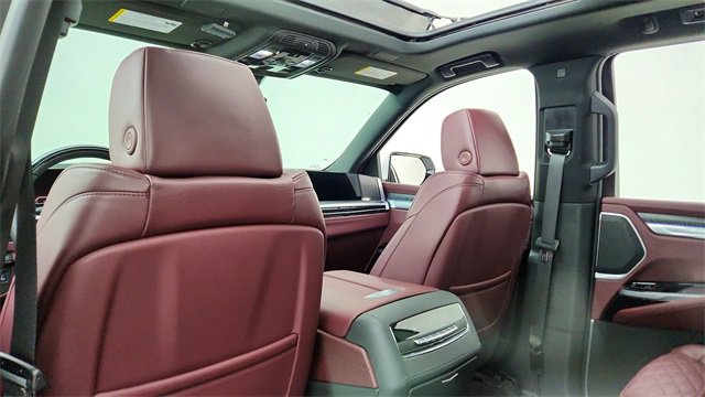 Used 2025 Cadillac Escalade Sport w/ Touring Package image 35