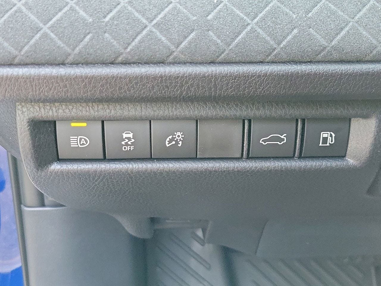 New 2026 Toyota Camry XLE AWD/4WD image 31