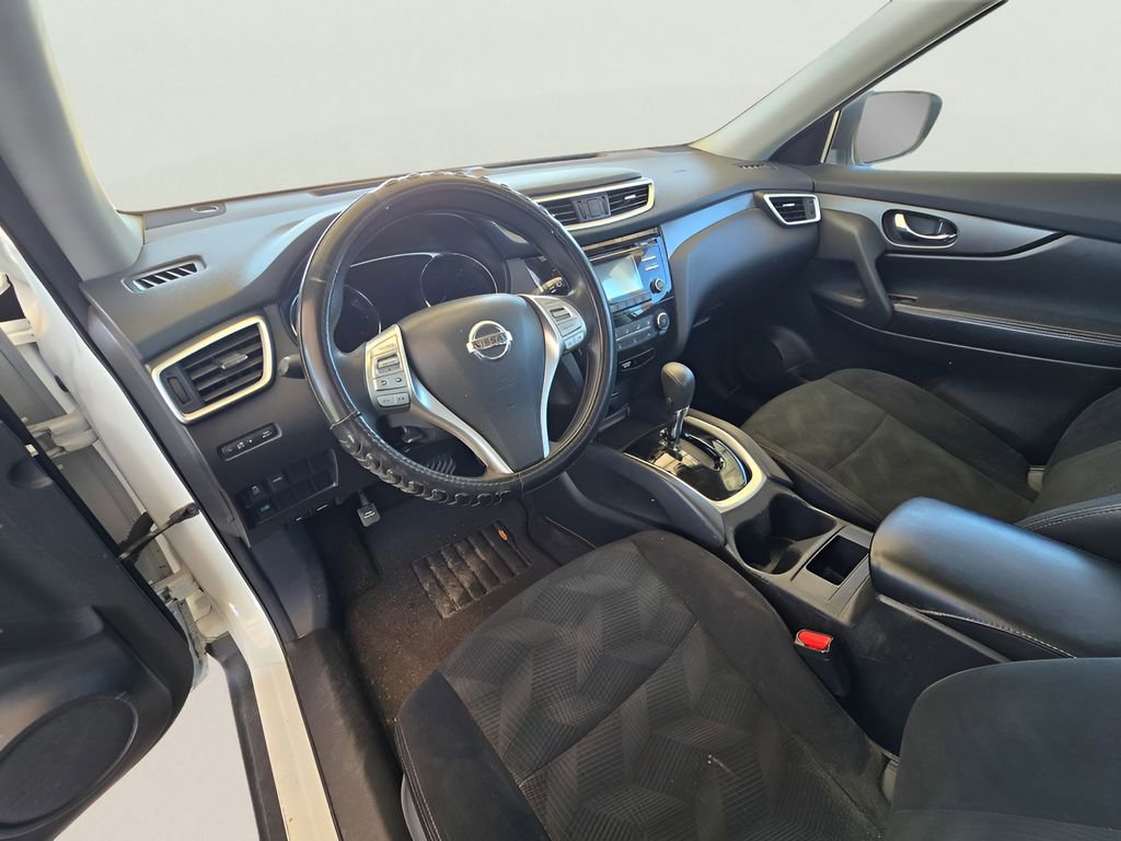 Used 2016 Nissan Rogue S image 45