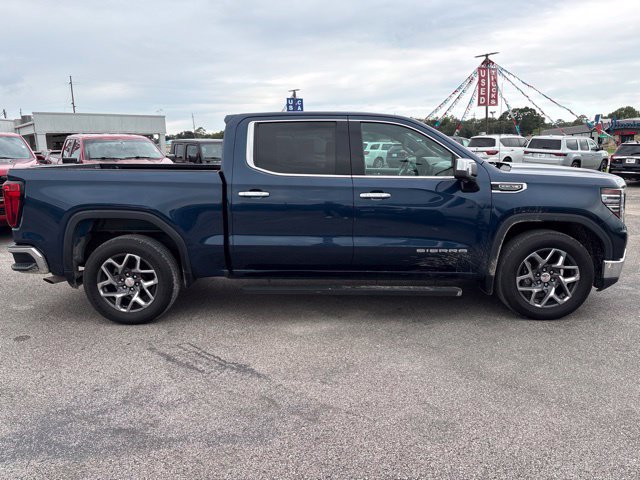 Used 2022 GMC Sierra 1500 SLT w/ SLT Premium Plus Package RWD image 4