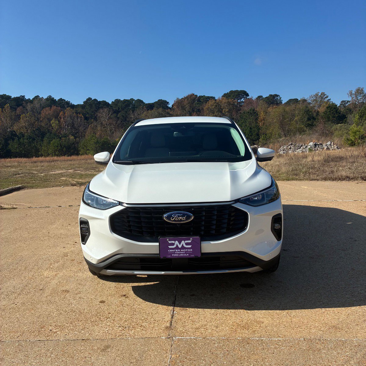 Used 2024 Ford Escape Platinum AWD/4WD image 2