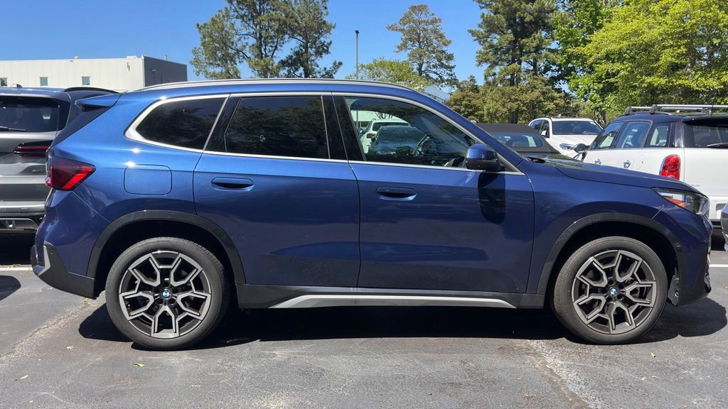 Certified 2025 BMW X1 xDrive28i w/ Technology Package AWD/4WD image 3