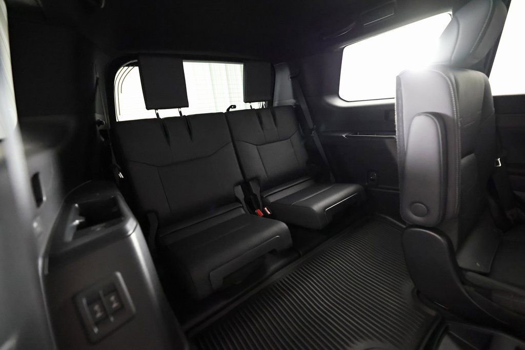 Used 2026 Lexus GX 550 w/ Accessory Package (2T) AWD/4WD image 12