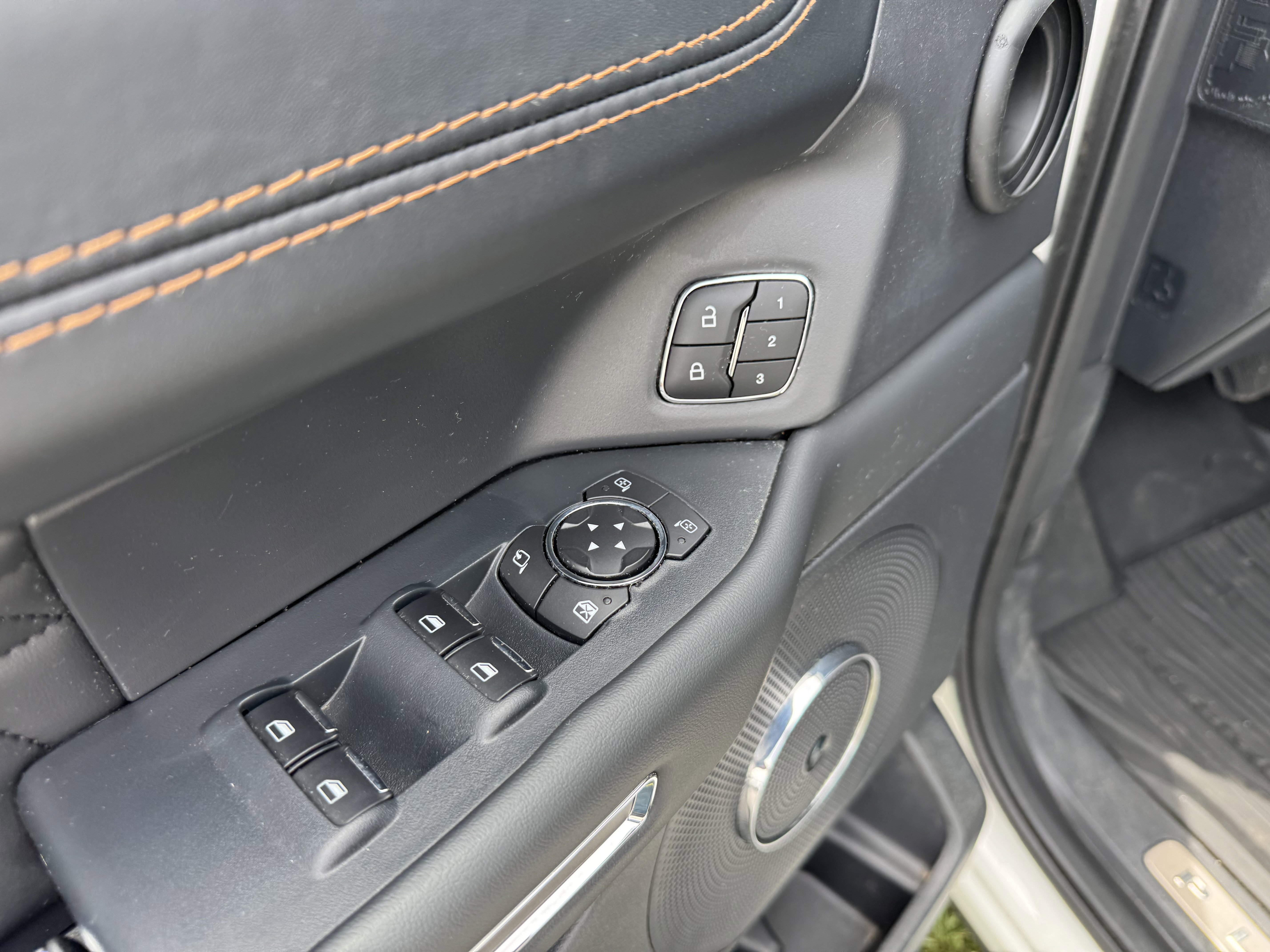 Used 2024 Ford Expedition Max Platinum image 11