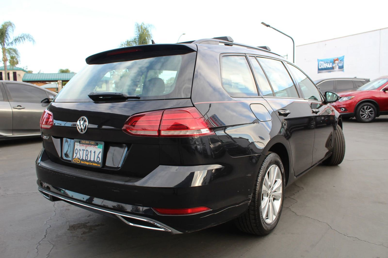 Used 2019 Volkswagen Golf S image 5