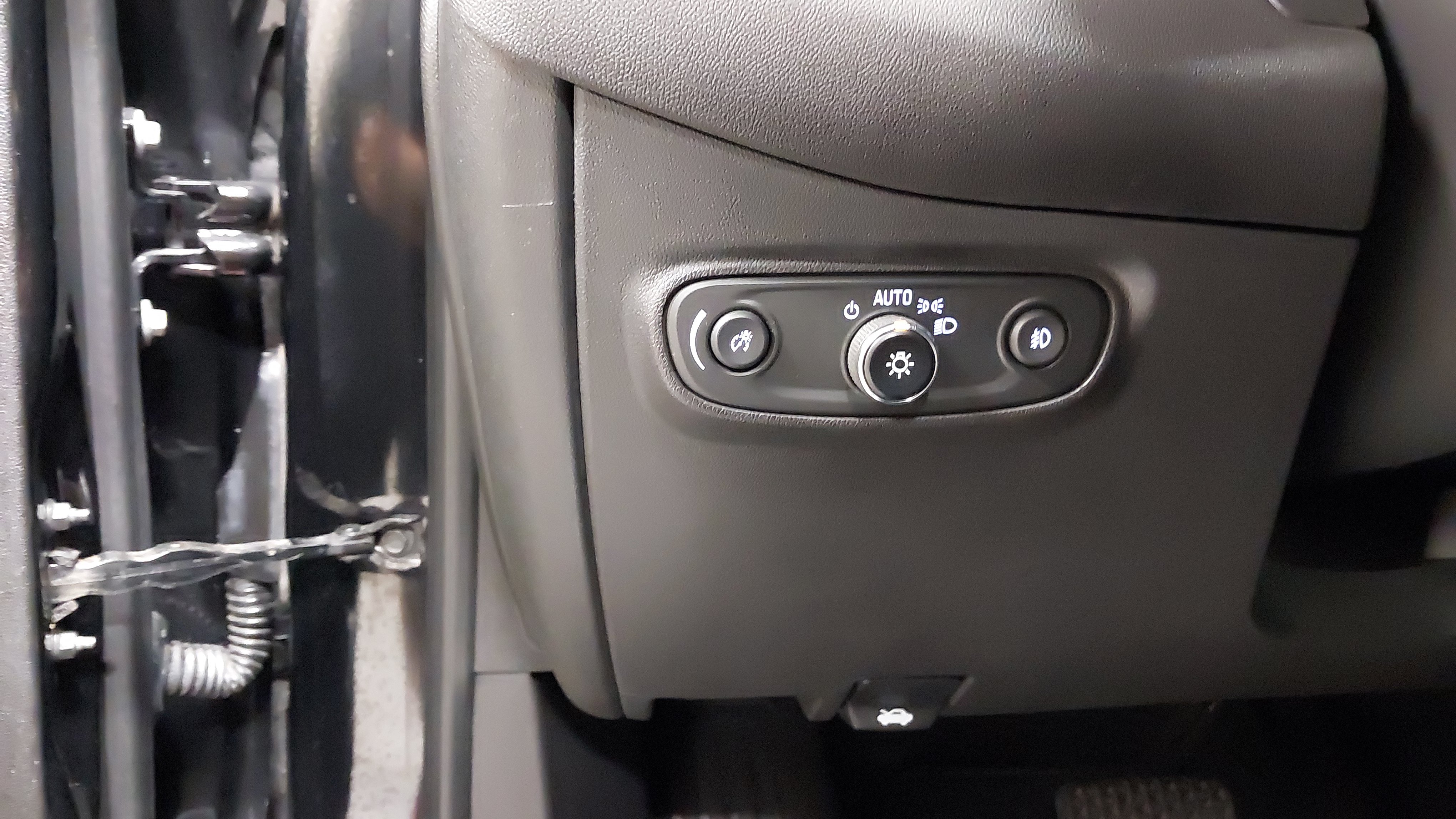 Used 2023 Chevrolet Equinox Premier AWD/4WD image 23