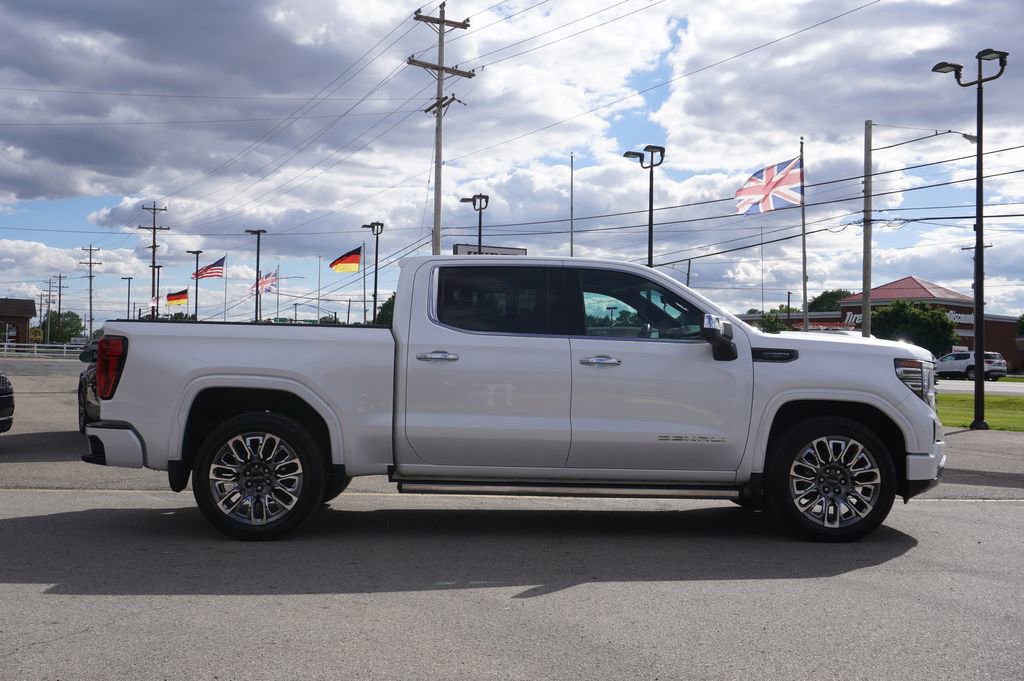 Used 2024 GMC Sierra 1500 Denali Ultimate AWD/4WD image 8