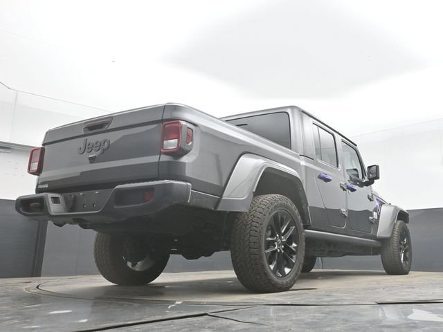 Used 2025 Jeep Gladiator Overland AWD/4WD image 35