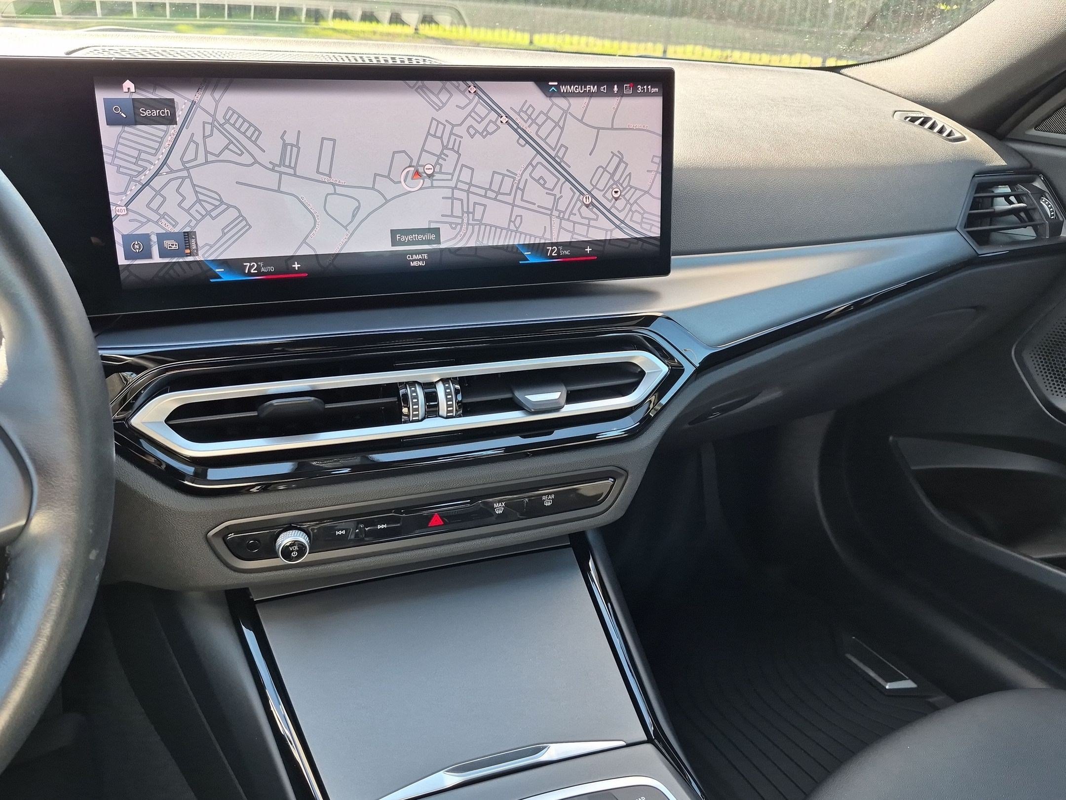 Used 2024 BMW 230i Coupe w/ Convenience Package RWD image 21