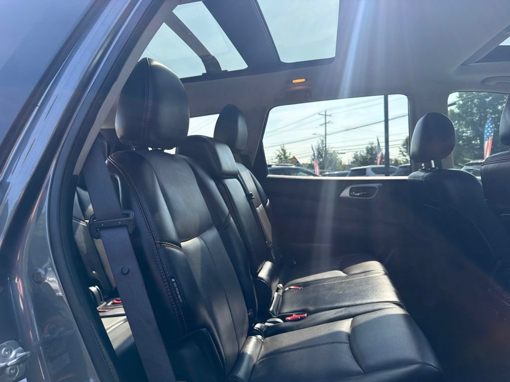 Used 2019 Nissan Pathfinder SL FWD image 29