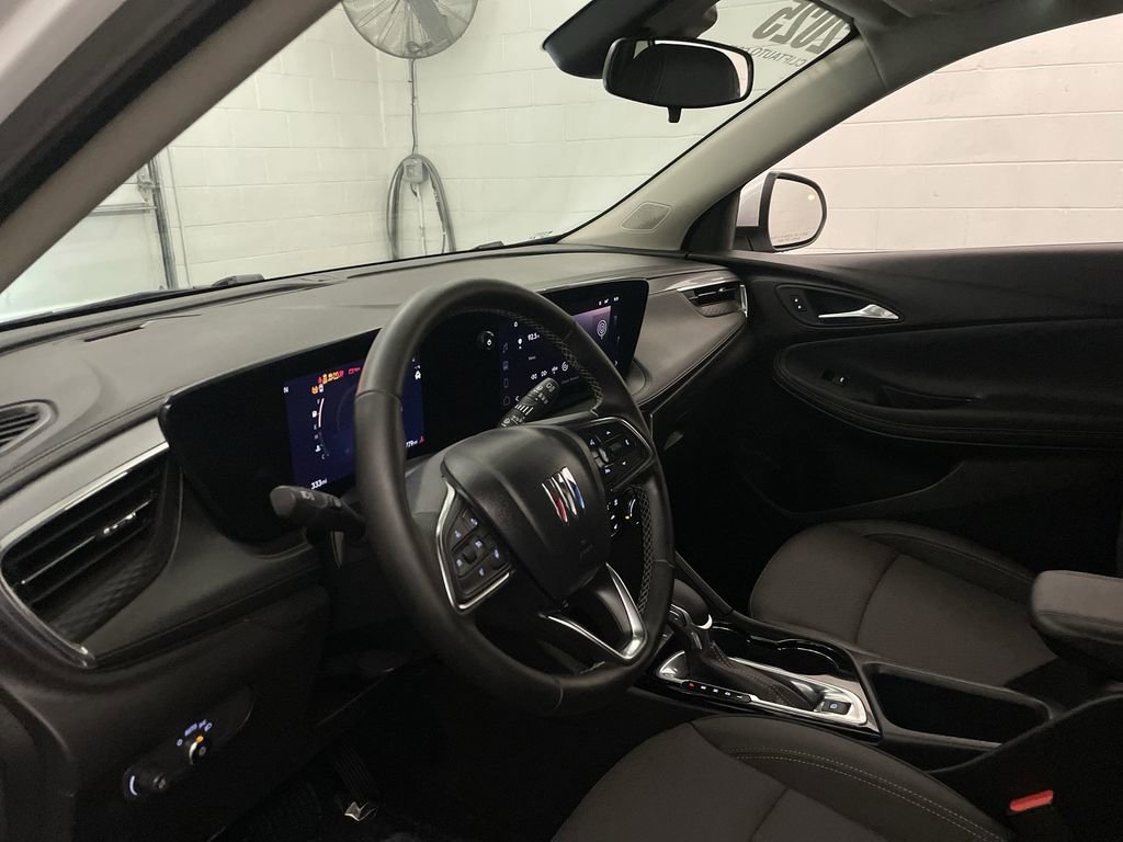 Used 2025 Buick Encore GX Preferred w/ Comfort Package image 4