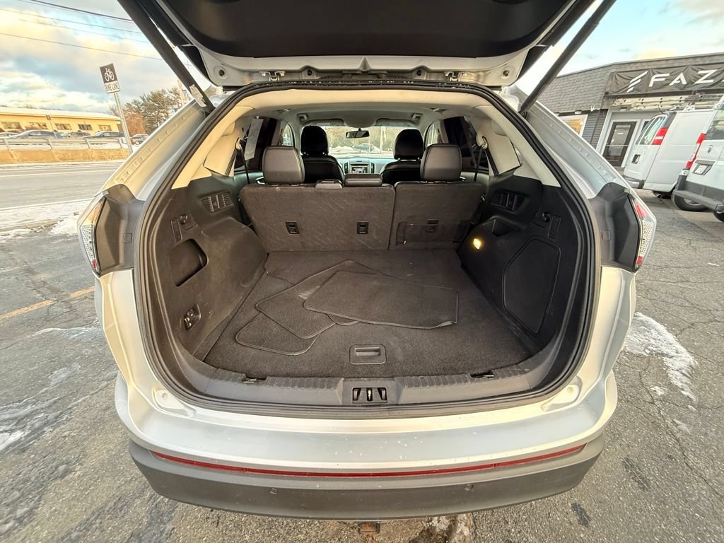 Used 2015 Ford Edge Titanium AWD/4WD image 11
