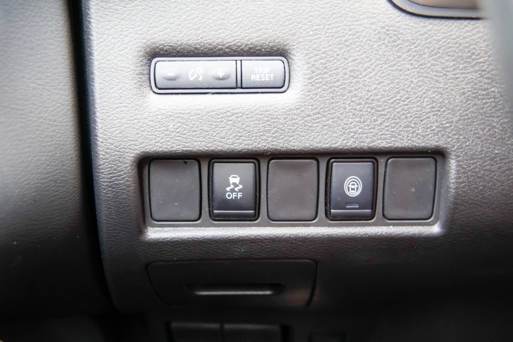 Used 2024 Nissan Murano SV FWD image 17