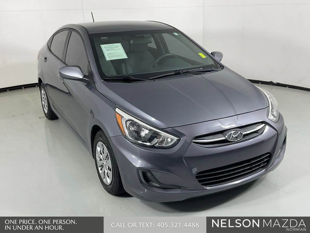 Used 2017 Hyundai Accent SE image 3