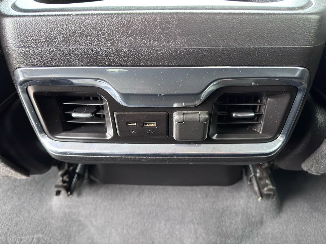 Used 2019 Chevrolet Silverado 1500 LTZ image 40