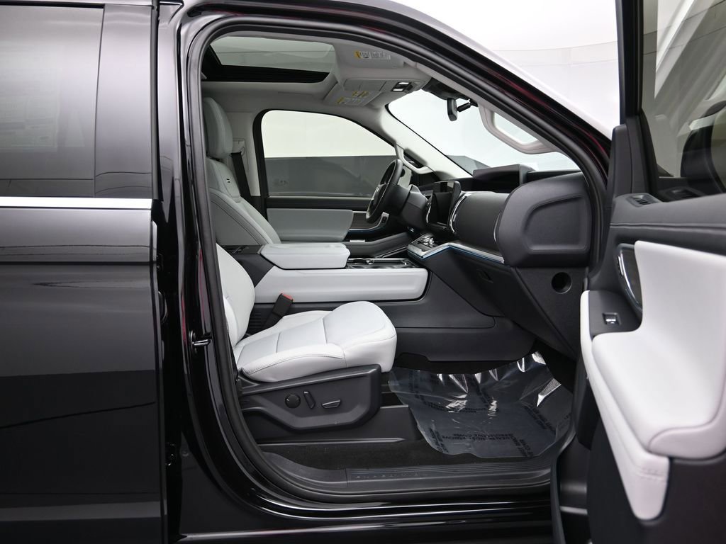 New 2026 Ford Expedition Platinum w/ Driver's Package AWD/4WD image 29