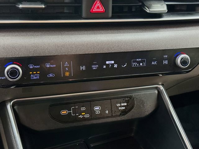 Used 2026 Kia Carnival EX image 16