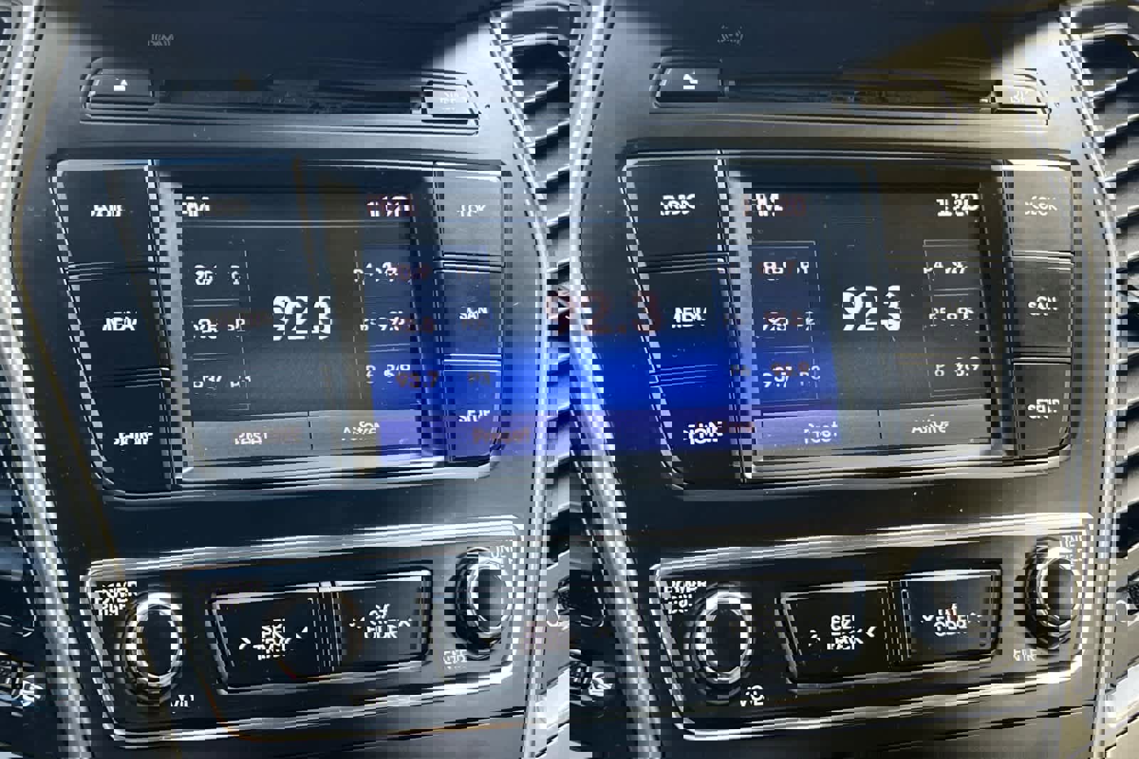 Used 2017 Hyundai Santa Fe Sport image 19