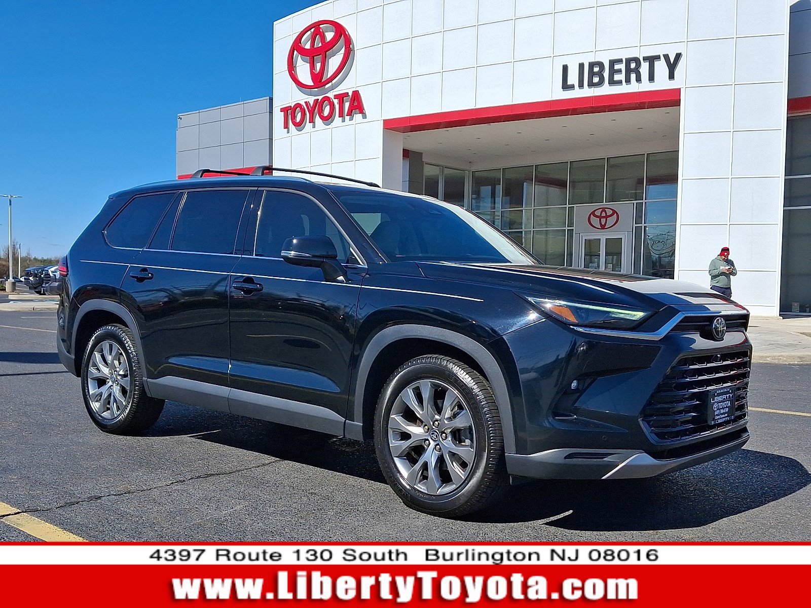 Used 2024 Toyota Grand Highlander AWD image 1