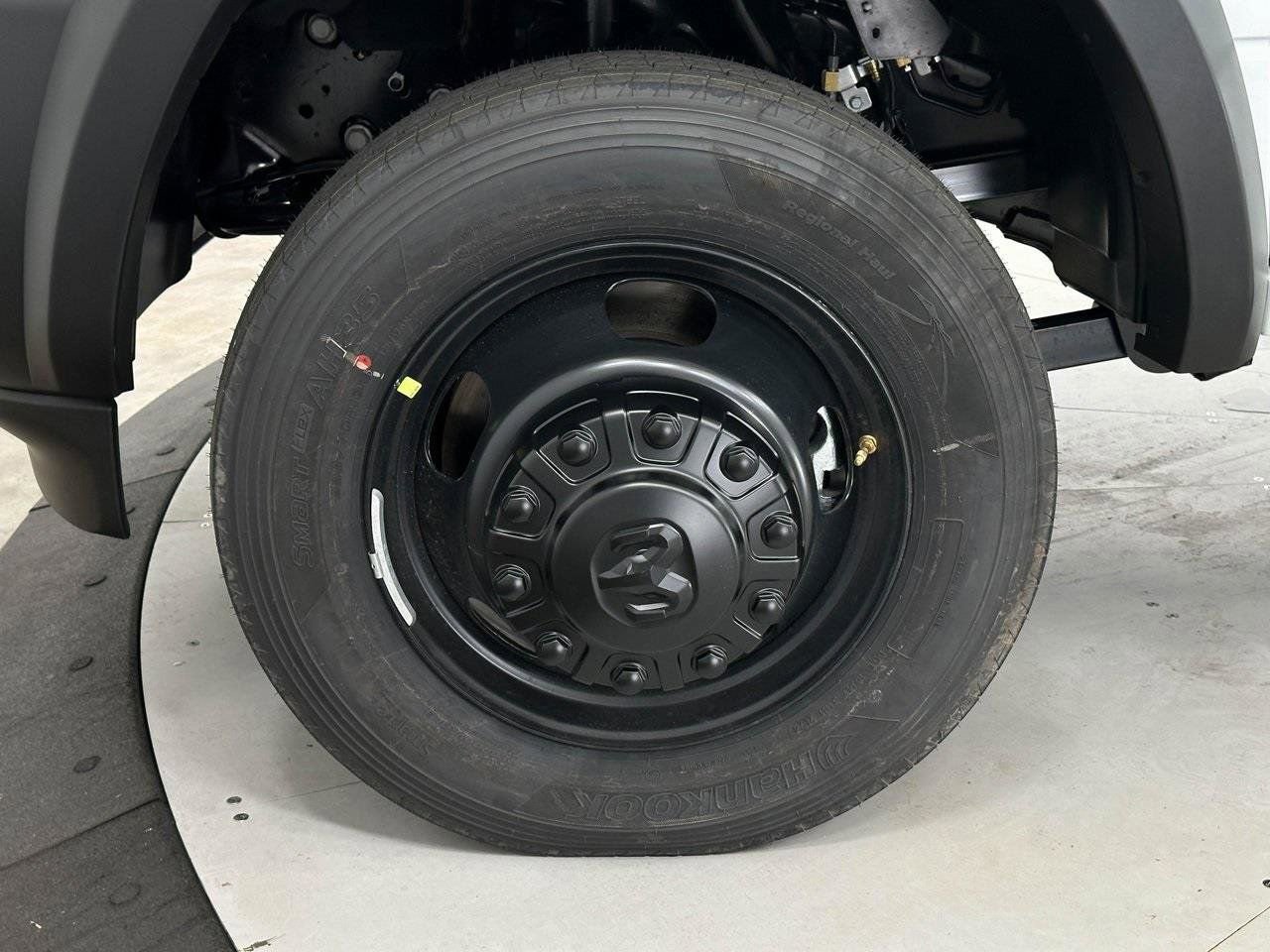 New 2024 RAM 5500 Tradesman image 33