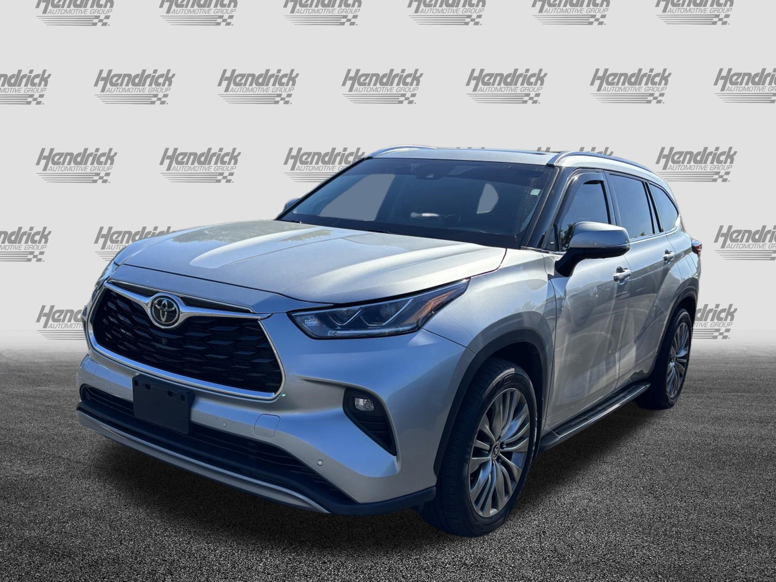 Used 2022 Toyota Highlander Platinum AWD/4WD image 5
