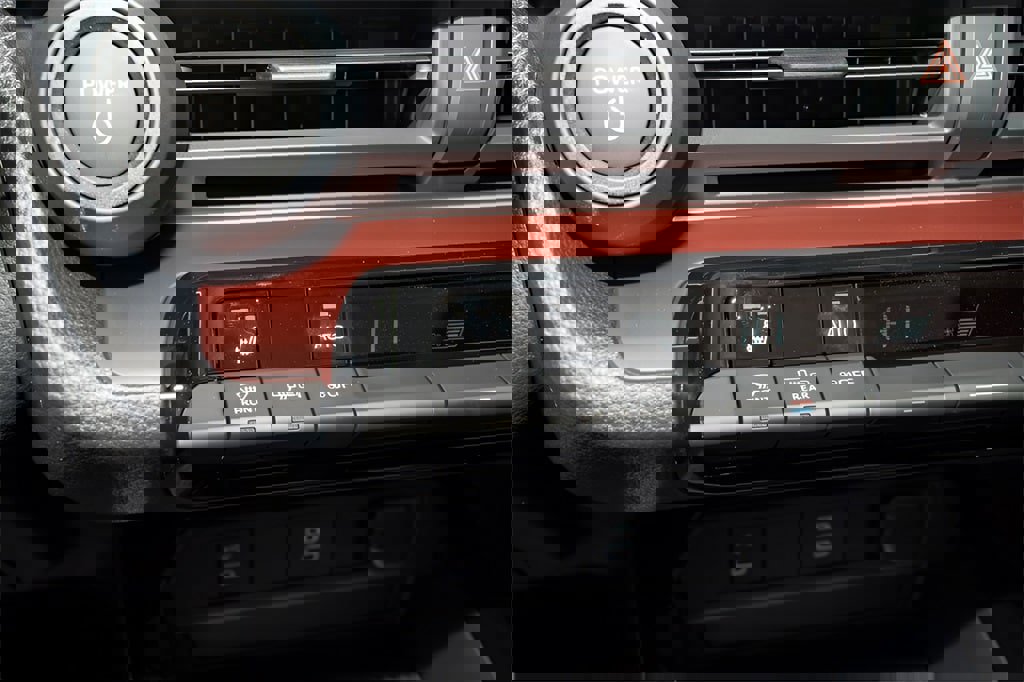 New 2026 Toyota Prius Plug-In Hybrid image 10