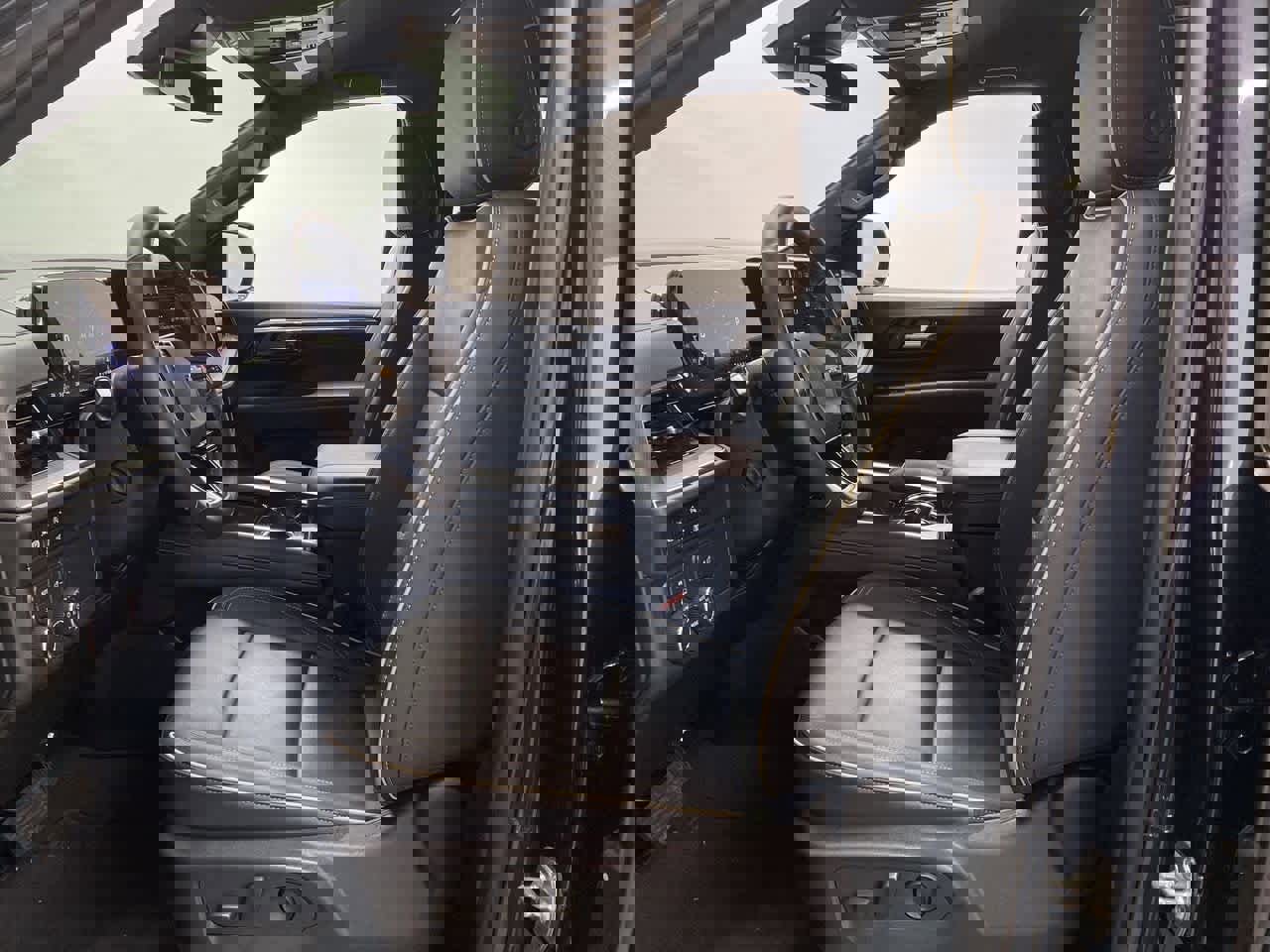 Used 2025 Chevrolet Tahoe Premier image 13