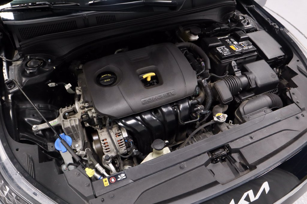 Used 2023 Kia Forte LXS w/ LXS Technology Package FWD image 15