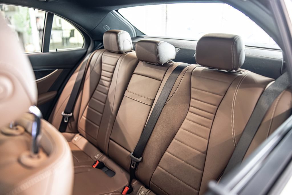 Used 2023 Mercedes-Benz E 450 4MATIC Sedan image 31