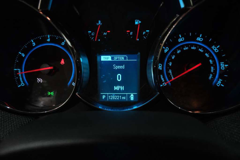 Used 2013 Chevrolet Cruze LTZ FWD image 36