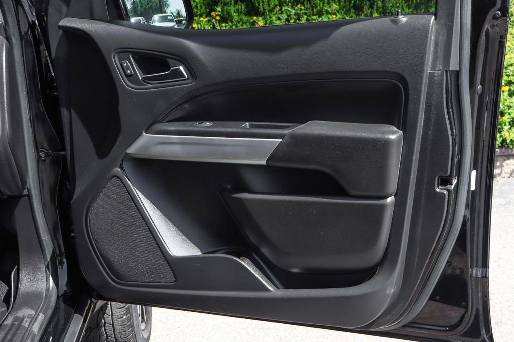 Used 2020 Chevrolet Colorado LT w/ Colorado RST Special Edition image 48