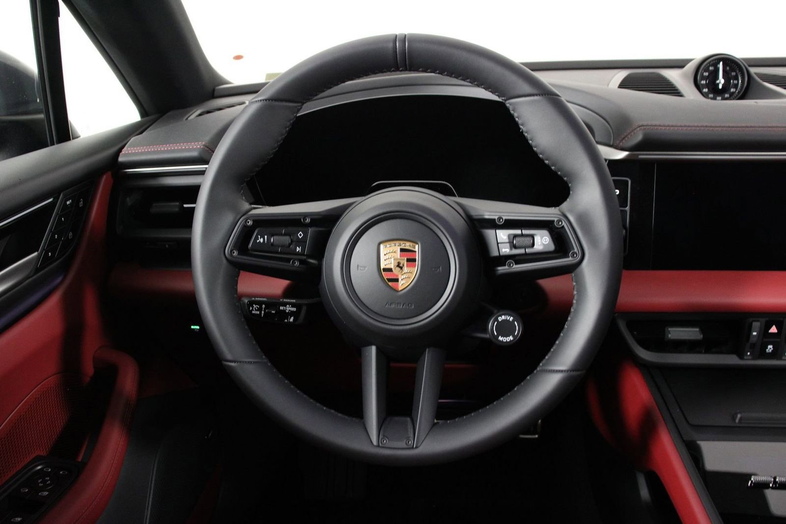 New 2026 Porsche Macan 4S Electric image 12