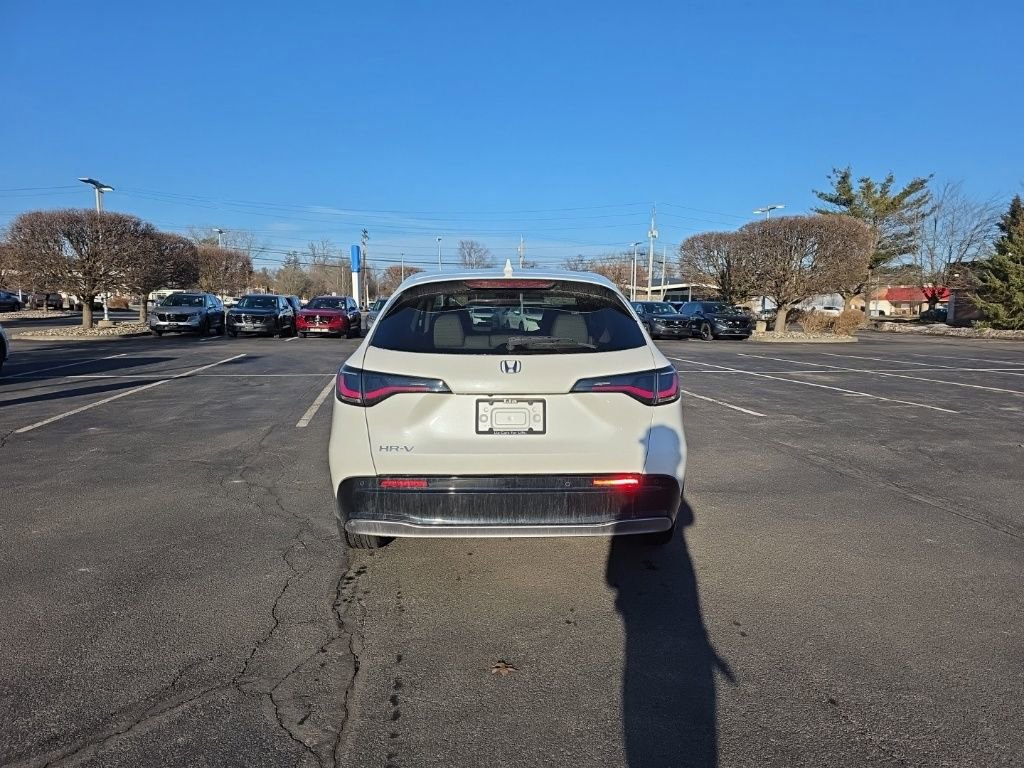 Used 2023 Honda HR-V EX-L image 6