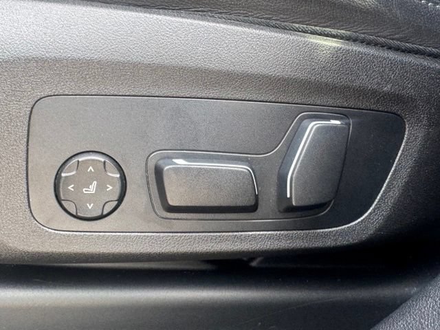 Used 2025 BMW X4 xDrive30i AWD/4WD image 15