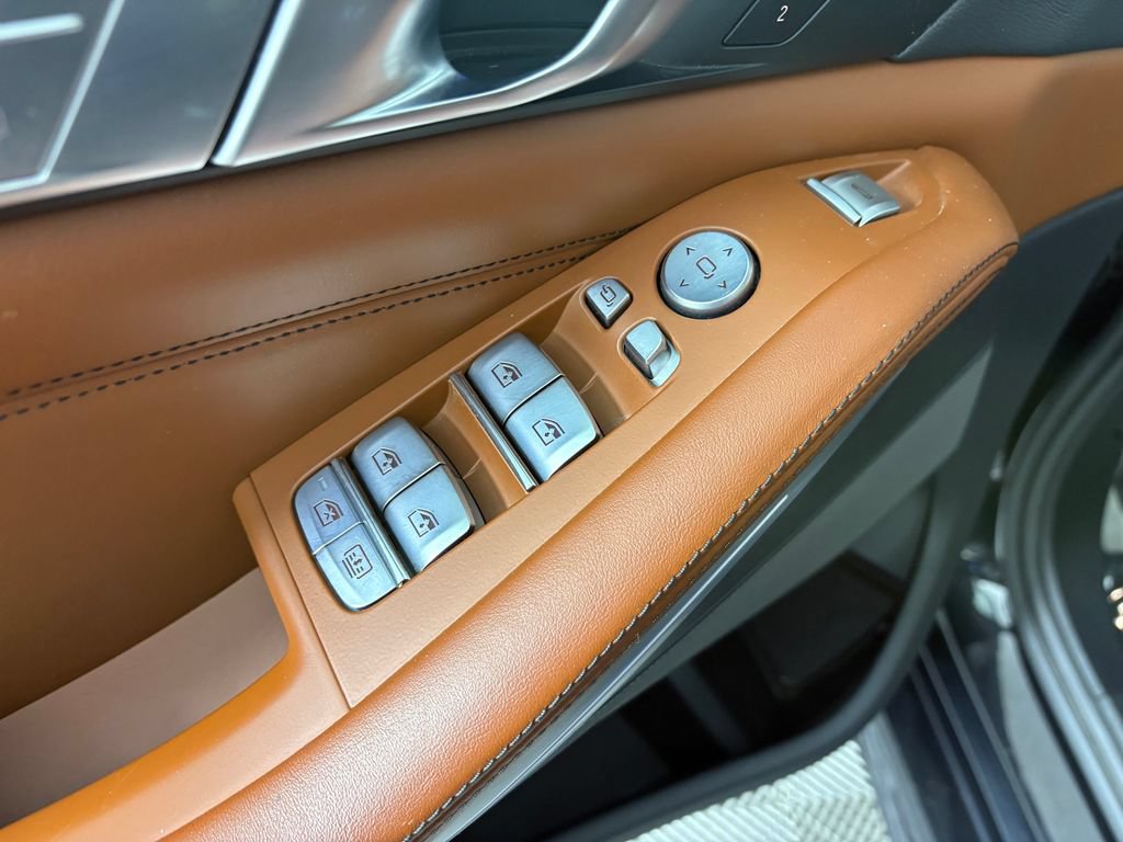Used 2022 BMW X7 M50i AWD/4WD image 12