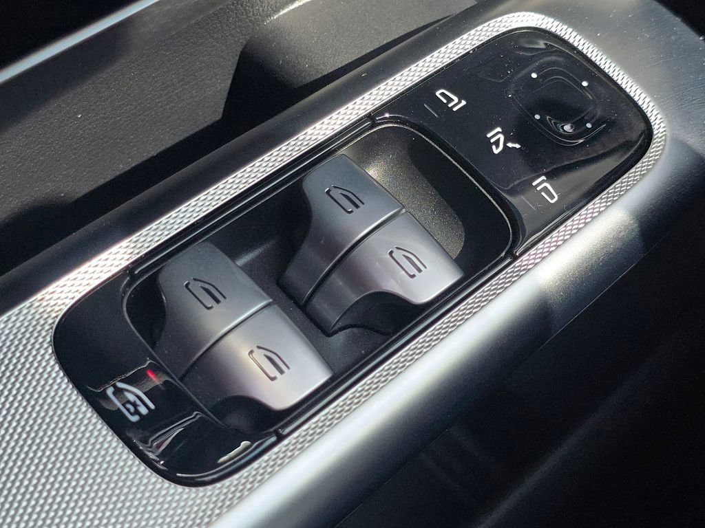 Certified 2026 Mercedes-Benz GLC 300 4MATIC image 29