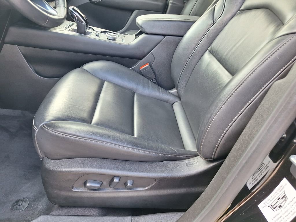 Certified 2023 Cadillac XT4 Premium Luxury w/ Enhanced Visibility Package image 30