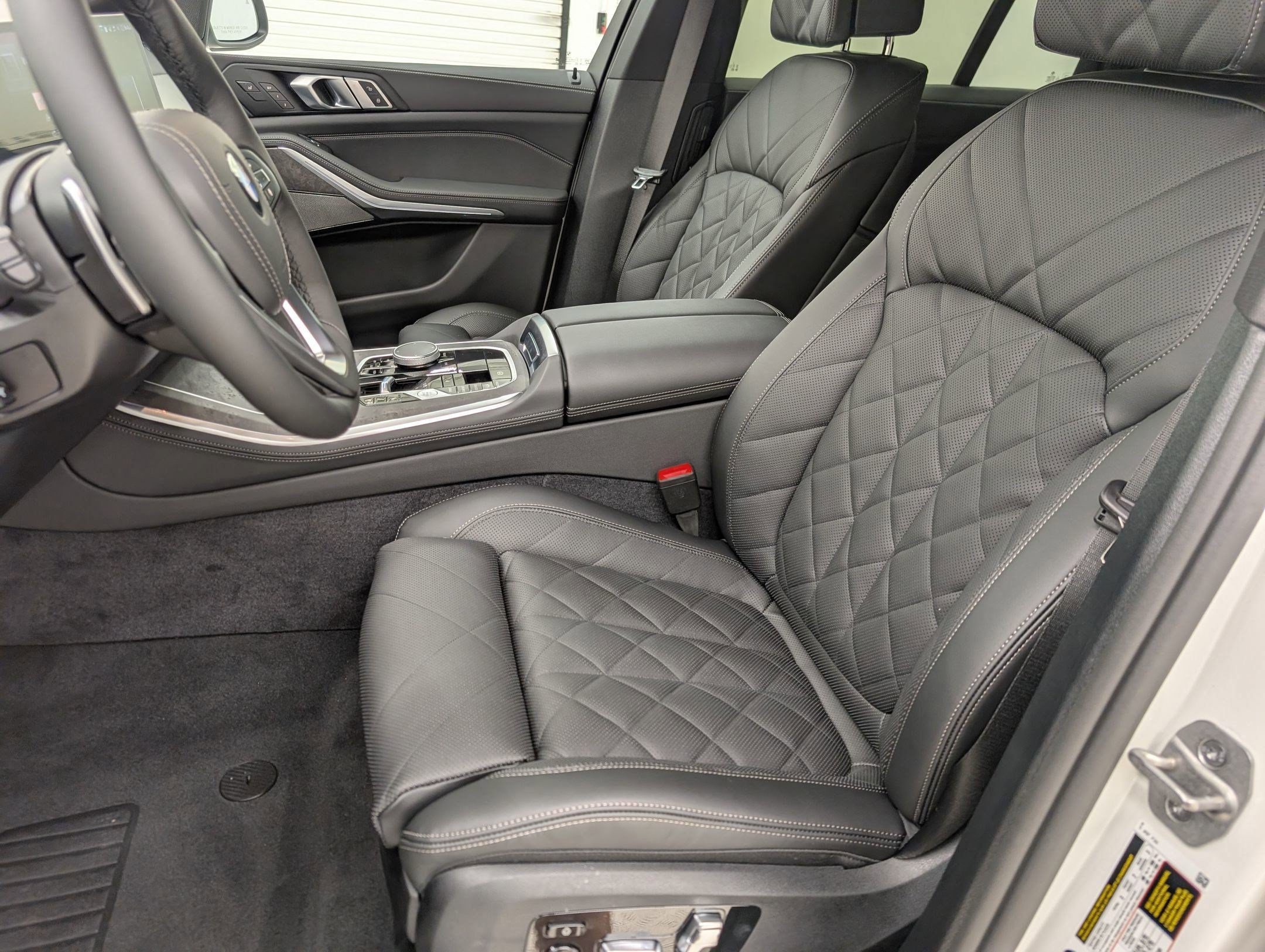 Used 2026 BMW X5 xDrive40i w/ Climate Comfort Package AWD/4WD image 5
