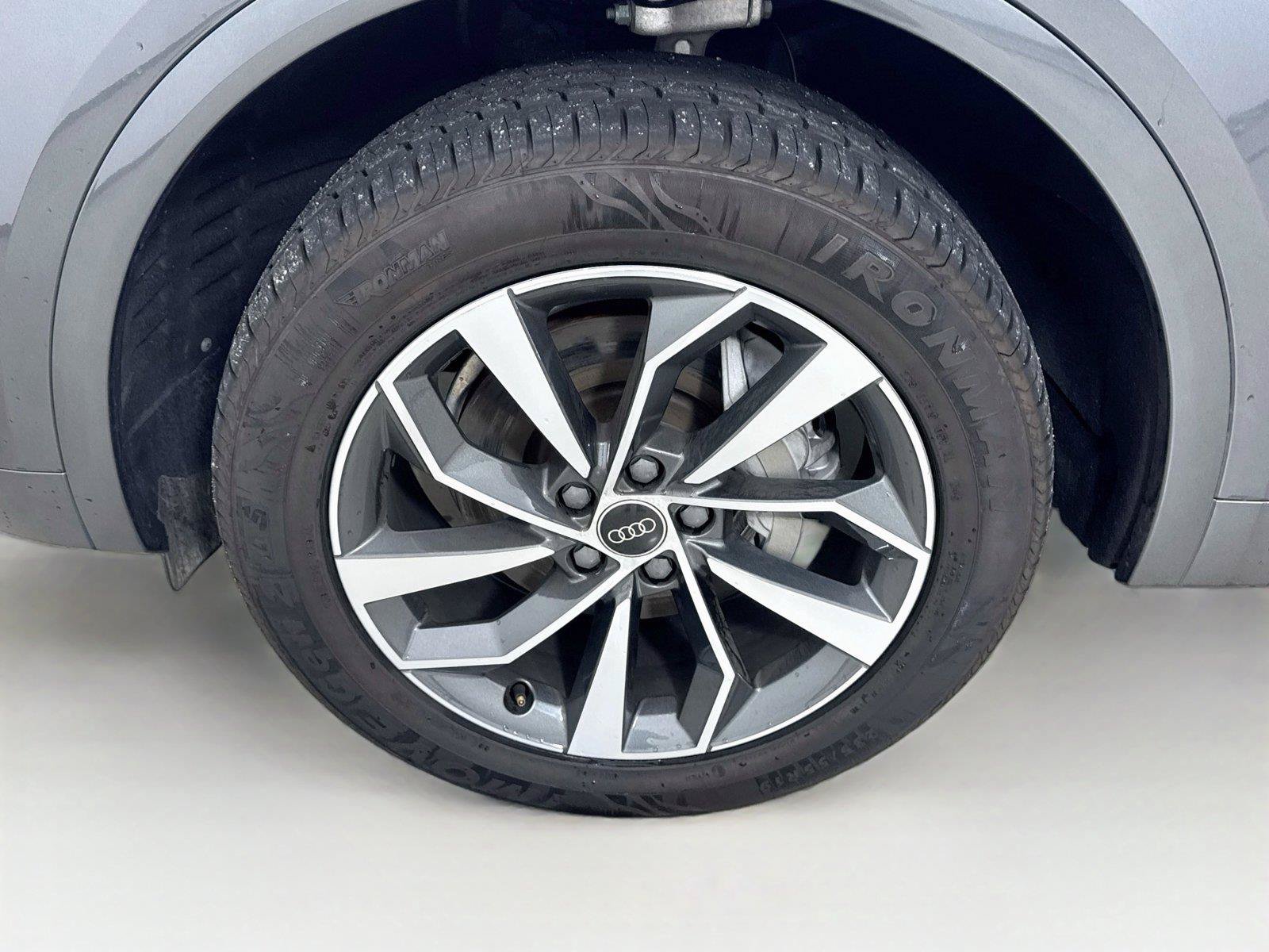 Used 2024 Audi Q5 2.0T Premium Plus AWD/4WD image 32