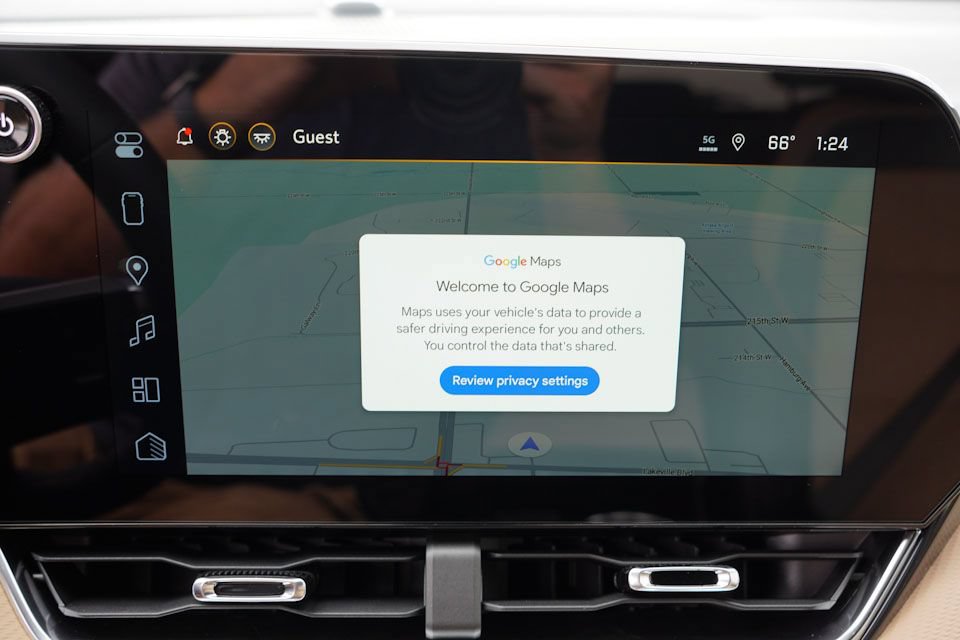 New 2026 Chevrolet Equinox ACTIV w/ Safety and Technology Package AWD/4WD image 13