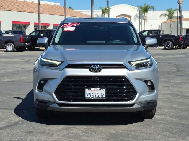 Used 2024 Toyota Grand Highlander Platinum image 2