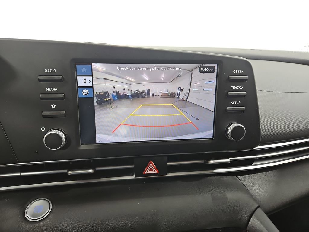 Certified 2025 Hyundai Elantra Blue FWD image 20